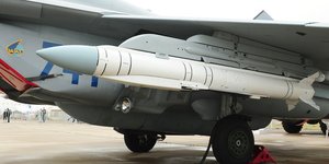 За день окупанти застосовують до 20 плануючих авіабомб по всій лінії розмежування (Фото:DR)