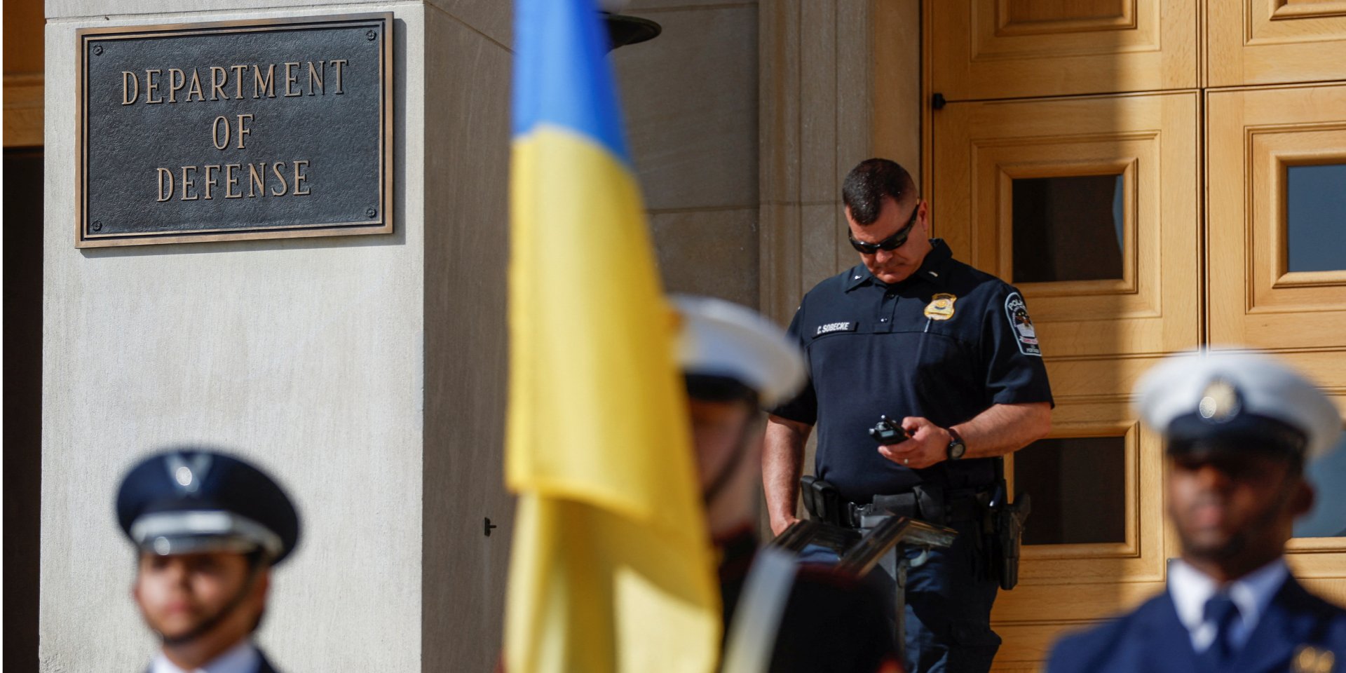 Низка вкрадених файлів Пентагону стосувалася України (Фото: REUTERS/Jonathan Ernst)