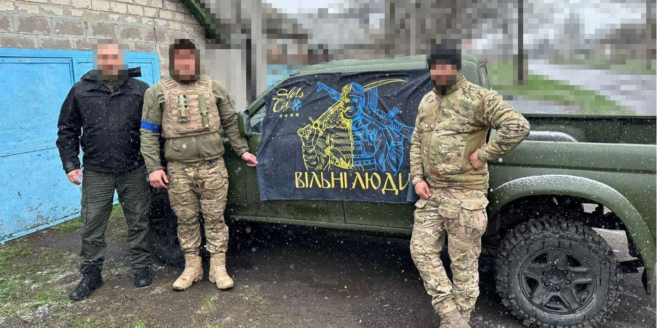 «Пикап уже готов защищать нашу землю и приближать Победу!» (Фото: Фонд Slots City)