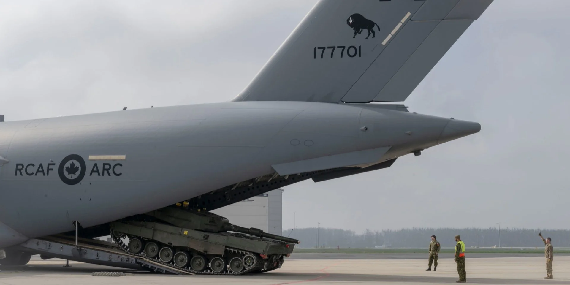 Canada shows delivery of Leopard 2 tanks to Ukraine / The New Voice of  Ukraine
