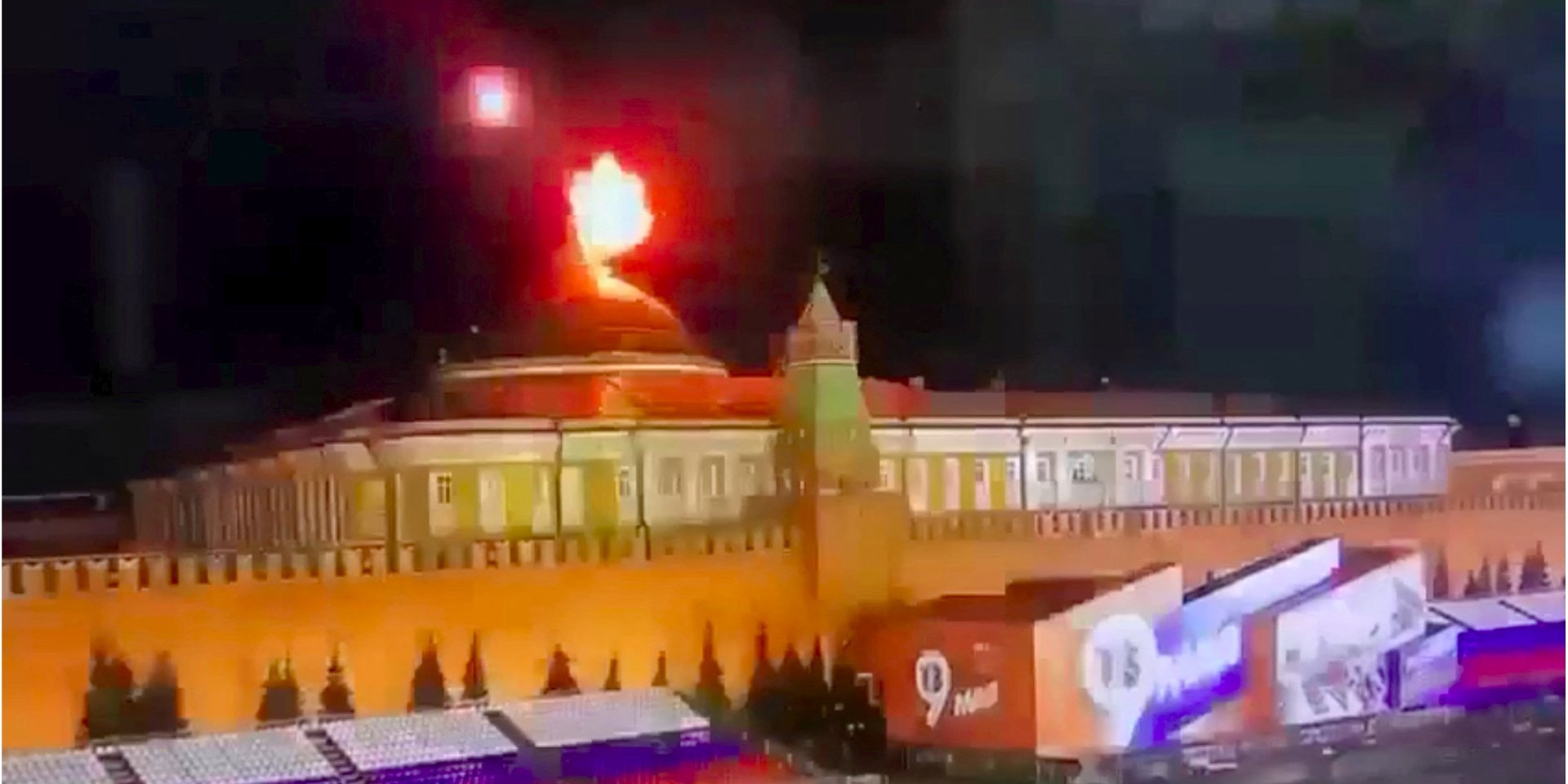A still from the video of the mysterious explosion in the Kremlin (Photo: Ostorozhno Novosti/Handout via REUTERS)