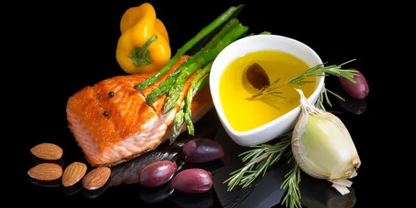 Корисні жири із середземноморської дієти впливають на організм на клітинному рівні (Фото: snyfer/Depositphotos)