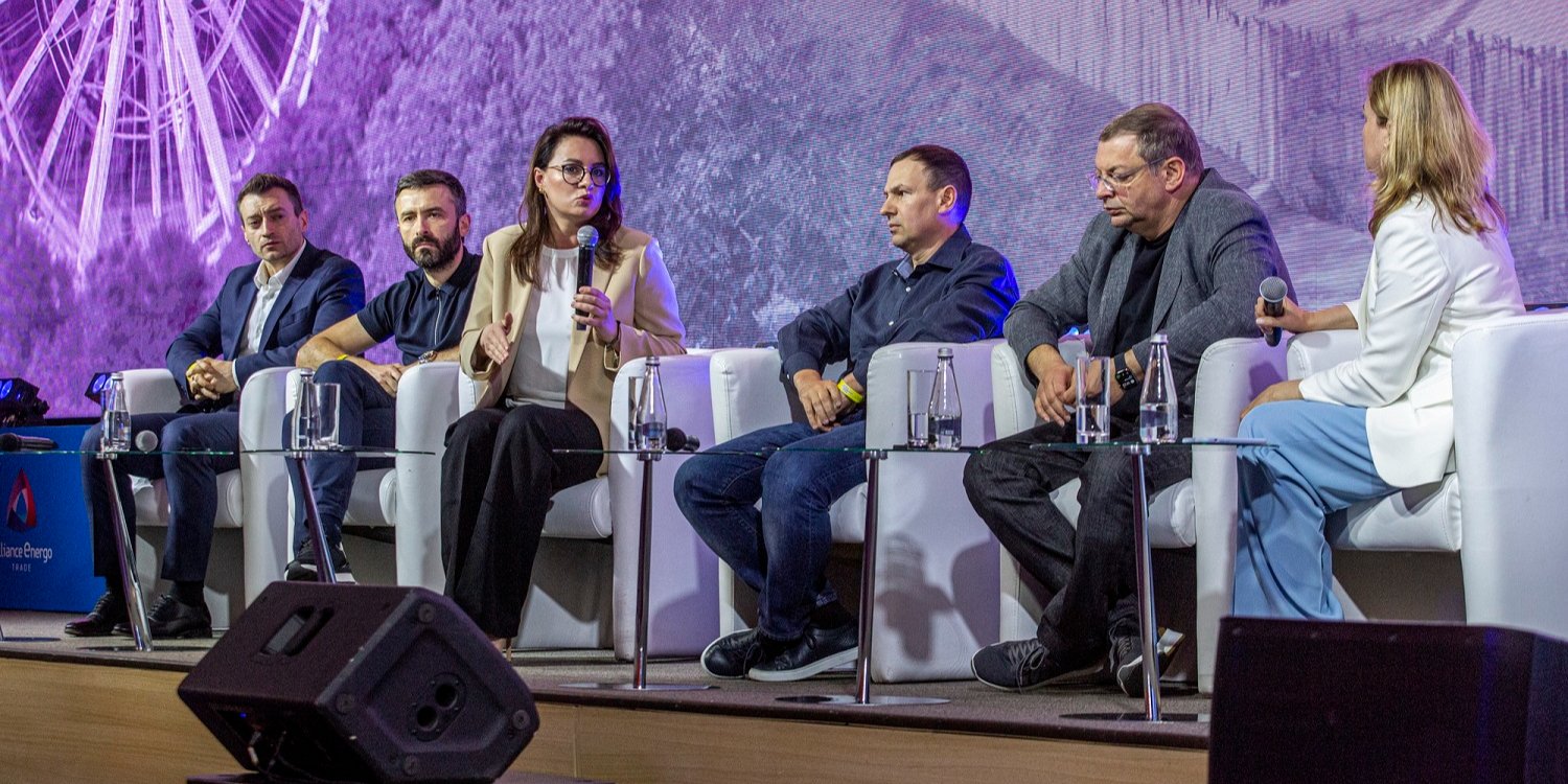 Слева — направо: Владимир Костюк, Сергей Доброгорский, Юлия Свириденко, Владимир Поперешнюк, Олег Гороховский, Катерина Глазкова (модератор панели) (Фото: NV)