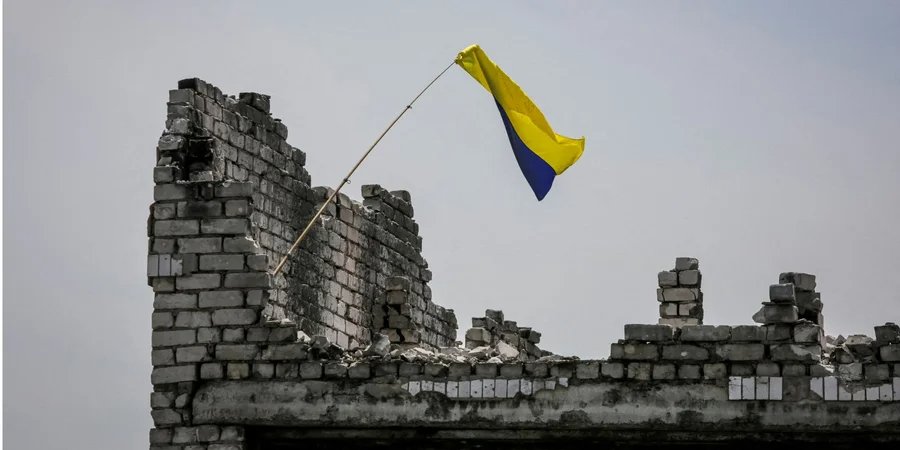 The flag of Ukraine in the liberated Neskuchne, Donetsk region, June 13, 23 (Photo: REUTERS/Oleksandr Ratushniak)