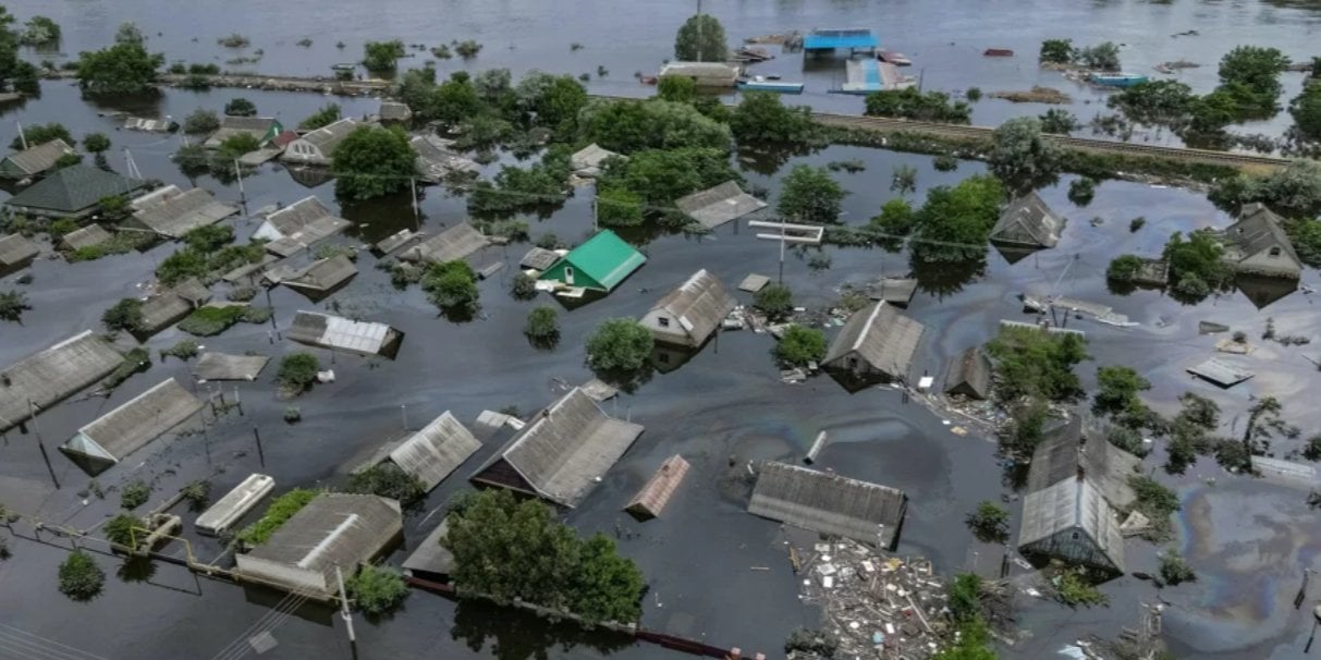 Consequences of the Russian explosion of the Kakhovka HPP (Photo: REUTERS/Inna Varenytsia)