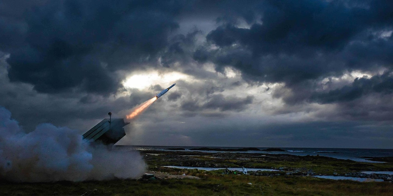The AMRAAM missile is launched from the NASAMS air defense system (Photo: Raytheon)