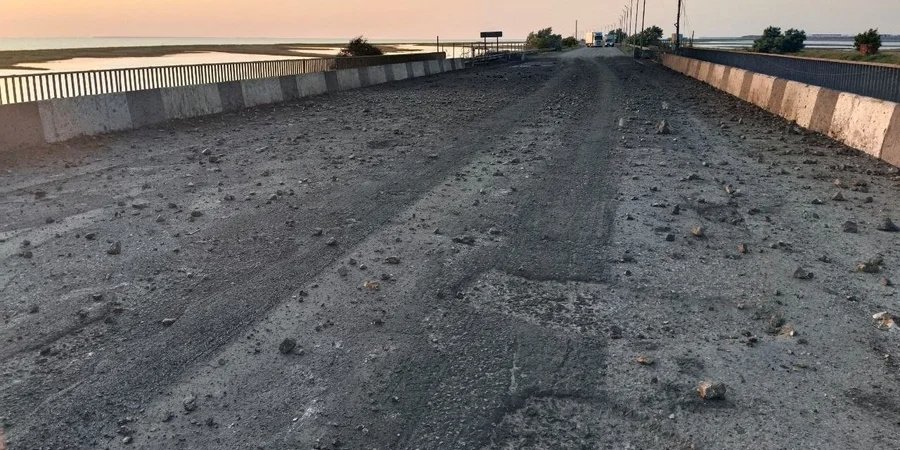 Damage to the bridge near Chongar (Photo: Vladimir Saldo via Telegram/Handout via REUTERS)