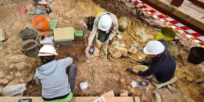 Во время раскопок в одной из пещер были найдены следы каннибализма (Фото: IPHES)