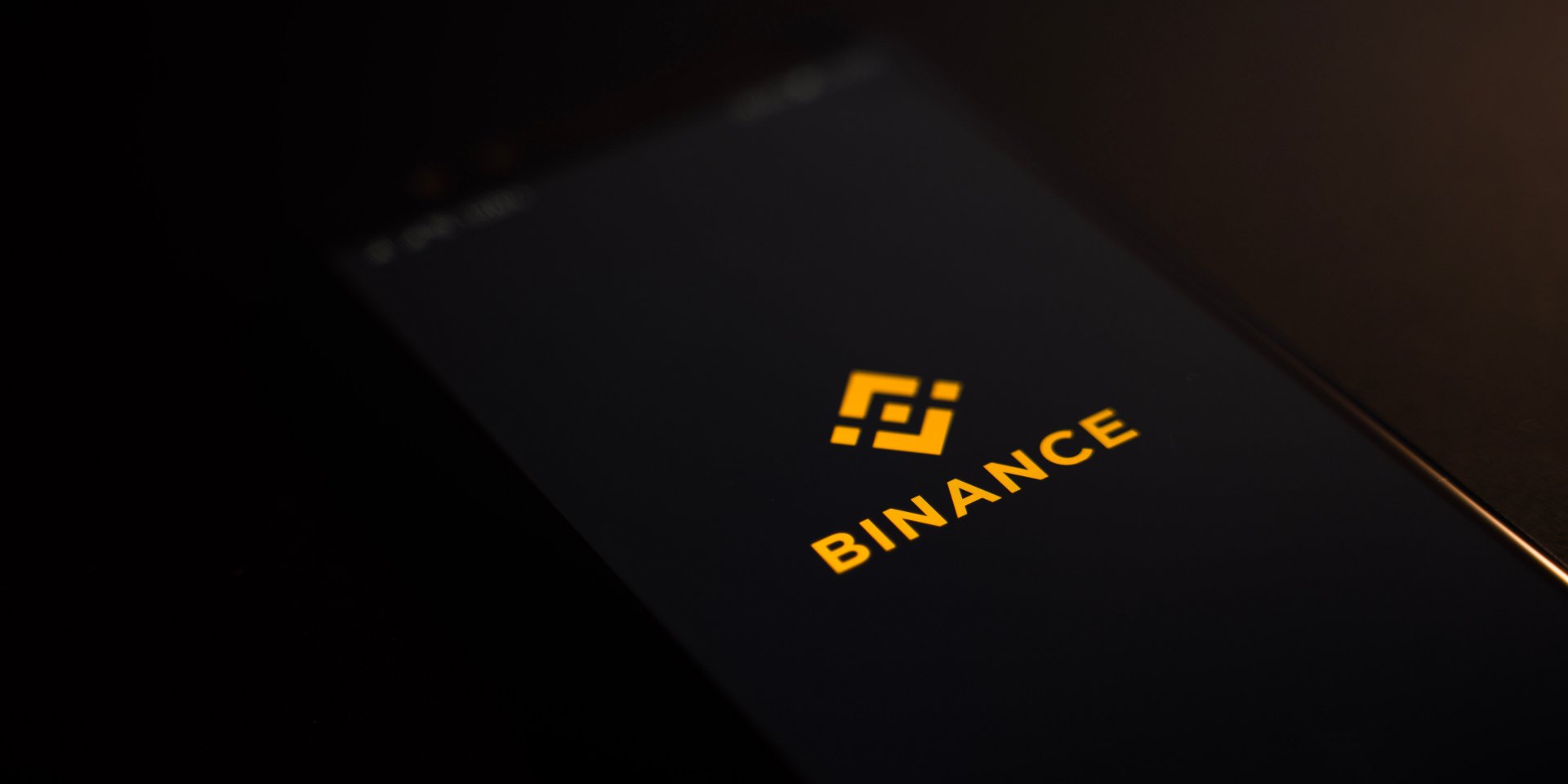 Binance (Фото: Vadim Artyukhin \ Unsplash)