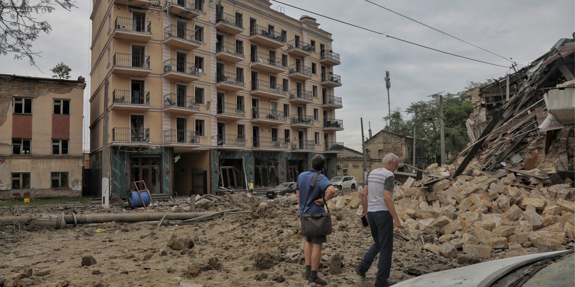 Consequences of destruction in the center of Odesa (Photo: REUTERS/Nina Liashonok)