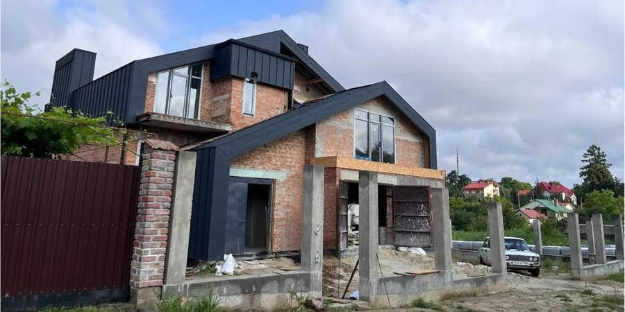 Будинок, який подарували синові львівського воєнкома (Фото:NGL)