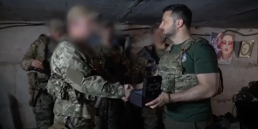 Ukrainiani President Volodymyr Zelenskyy visited the advanced positions of the Ukrainian Special operations Forces in the Bakhmut area (Photo: Screenshot from a video of Zelenskyy/Telegram)