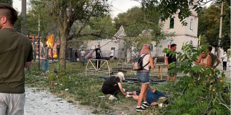 Rescue operation continues in Zaporizhzhia (Photo: МВС України/Telegram)