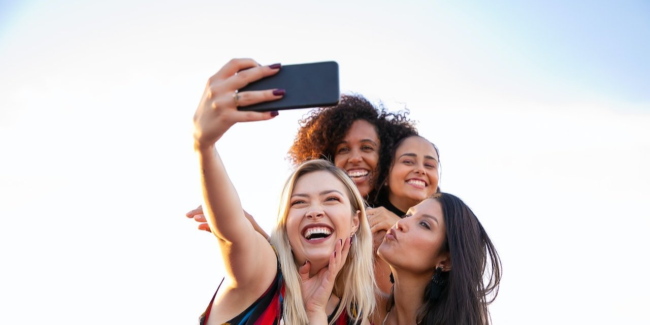 ТОП-10 лучших смартфонов в Черную пятницу — рейтинг NV - фото