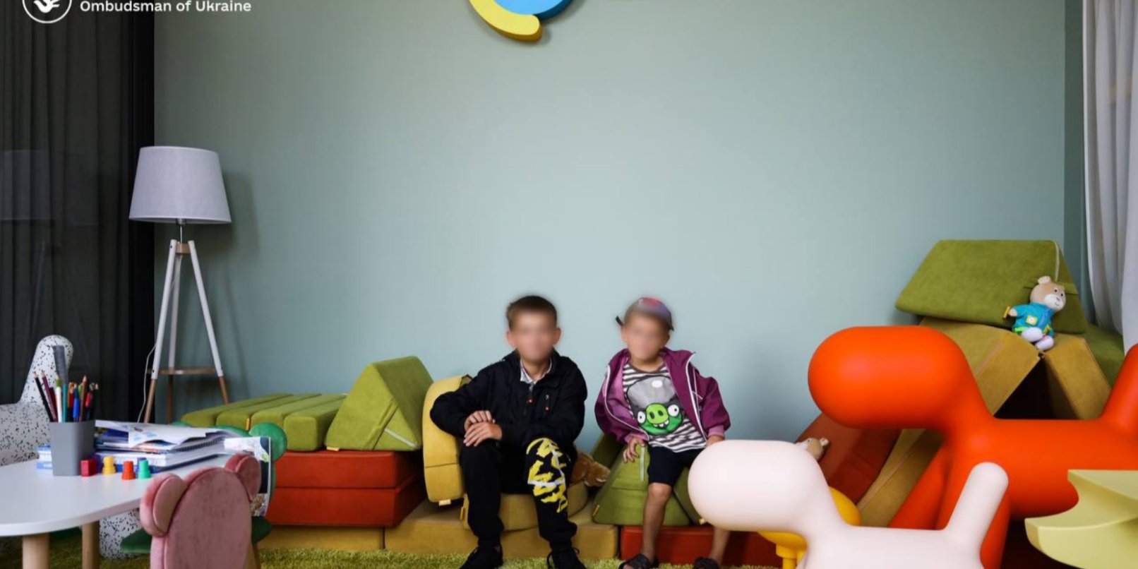 13-річний Кирило та&nbsp;4-річний Сергій (Фото: Омбудсман Лубінець Дмитро/Telegram)