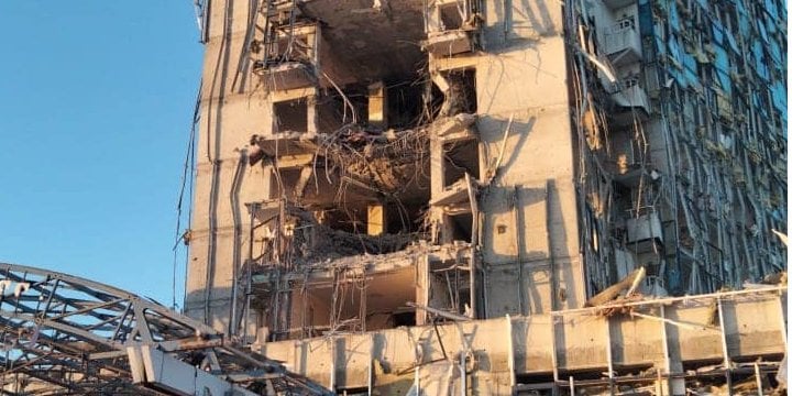Hotel Odesa after the night attack of Russia (Photo: Андрій Ставніцер/Facebook)