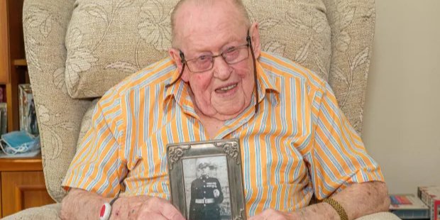 98-летний ветеран также стал старейшим победителем в лотерее (Фото: People’s Postcode Lottery)