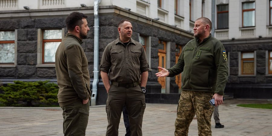 Залужный и Зеленский имеют разные потребности — политолог о негативе ...