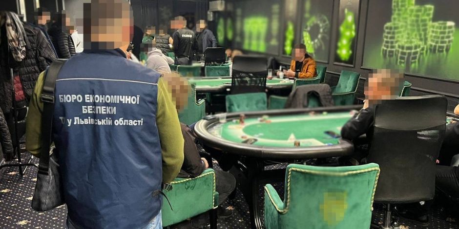 В подпольных казино провели обыск и изъяли оборудование на сумму более 1,3 миллиона (Фото: lviv.gp.gov.ua)