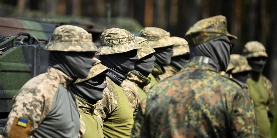Украинские военнослужащие (Фото: REUTERS/Annegret Hilse)