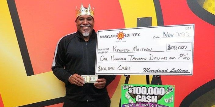 Призовые деньги мужчина потратит на обучение дочери в колледже (Фото: Maryland Lottery)