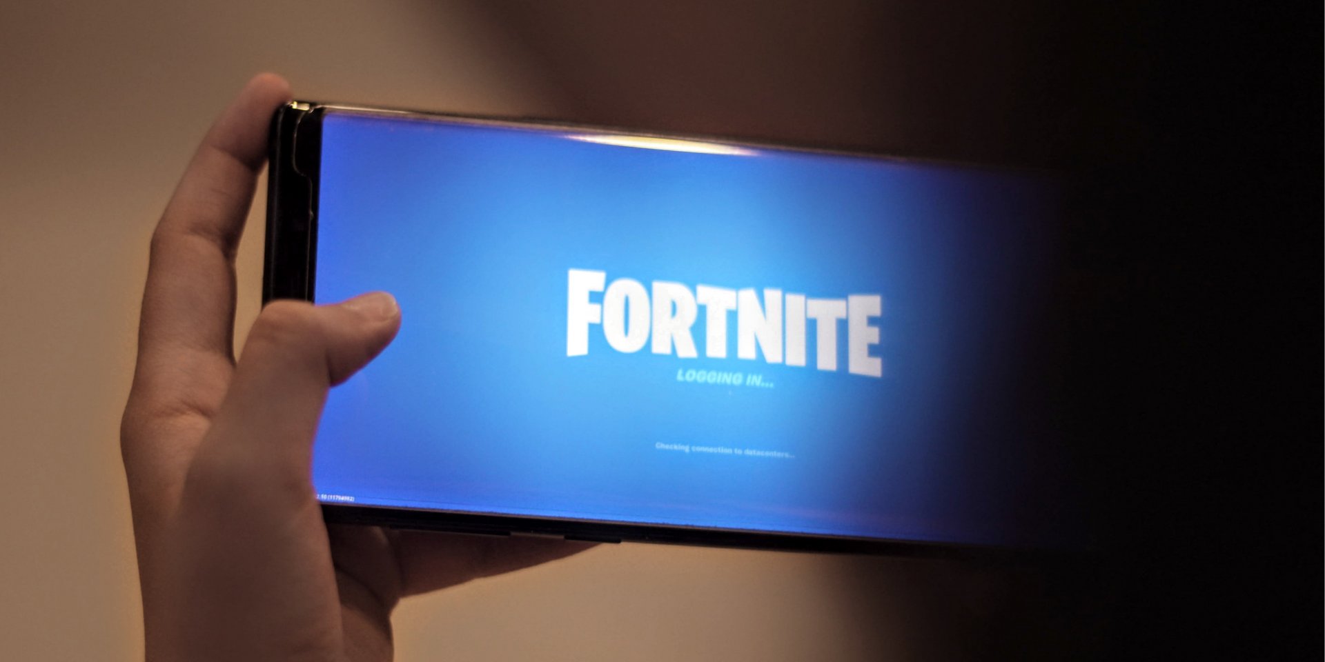 Fortnite вводит цензуру на некоторые скины (Фото: Joshua Hoehne / Unsplash)