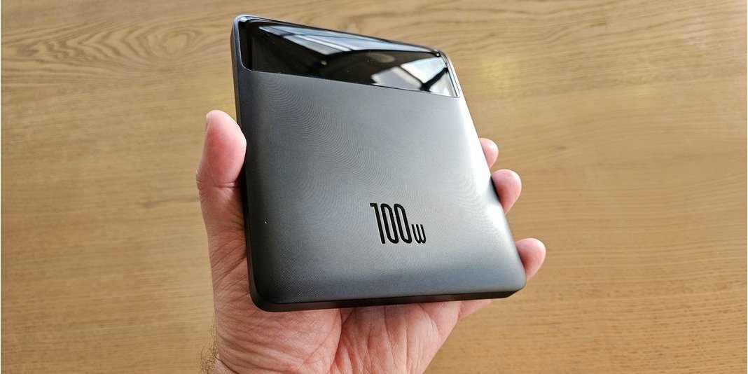 Павербанк, який врятує вашу кар'єру. Огляд Baseus Blade - фото