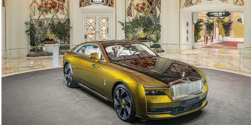 Первый полностью электрический автомобиль (EV) Rolls (Фото: Wynn Palace)
