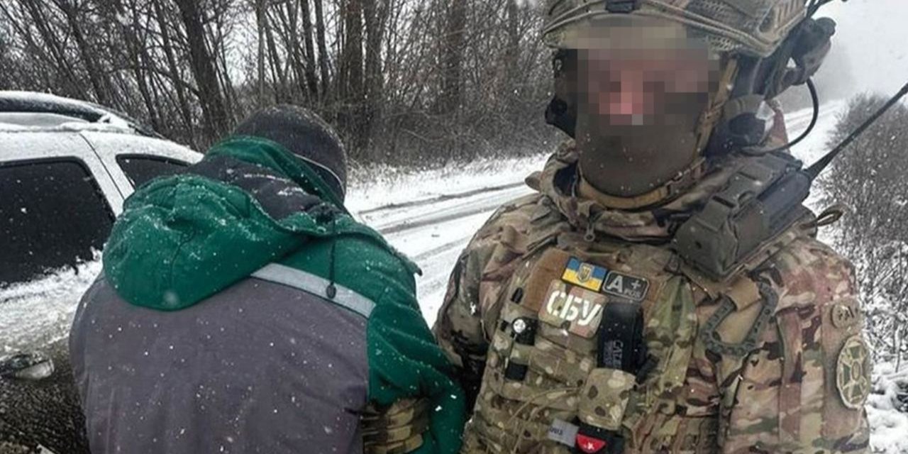 Russian FSB agent detained in Vovchansk, Kharkiv Oblast (Photo: SBU/Telegram)