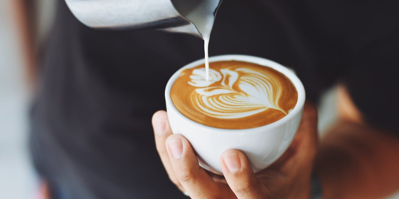 Кофе может отрицательно влиять на нейроны (Фото: pexels)