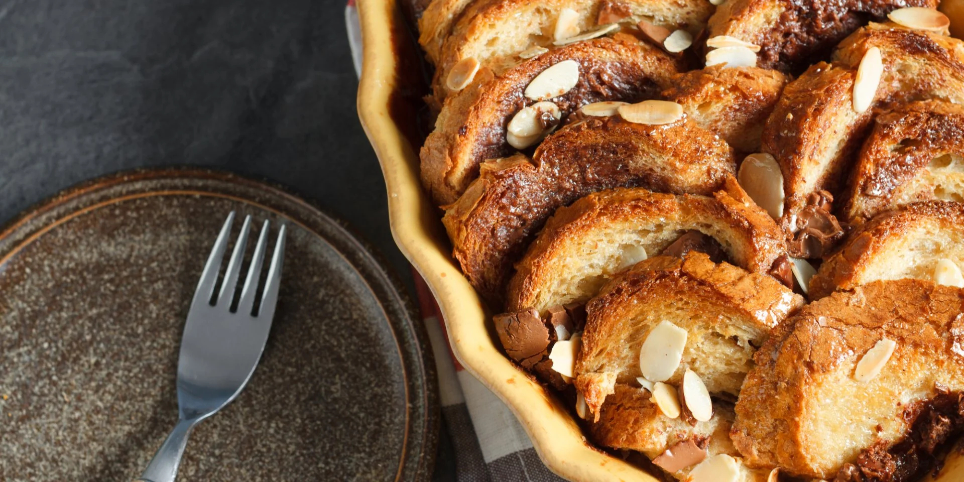 Хлебный пудинг с джемом