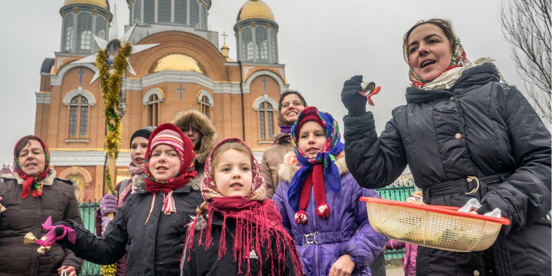 Коли колядують, посівають, щедрують у на новорічні свята 2024−2025 в Україні (Фото: igorgolovniov/depositphotos)