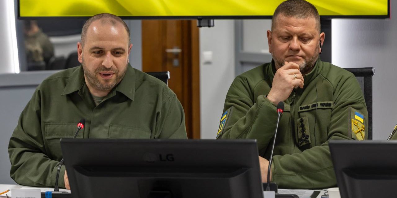 Rustem Umerov and Valeriy Zaluzhnyi (Photo: Валерій Залужний/Telegram)
