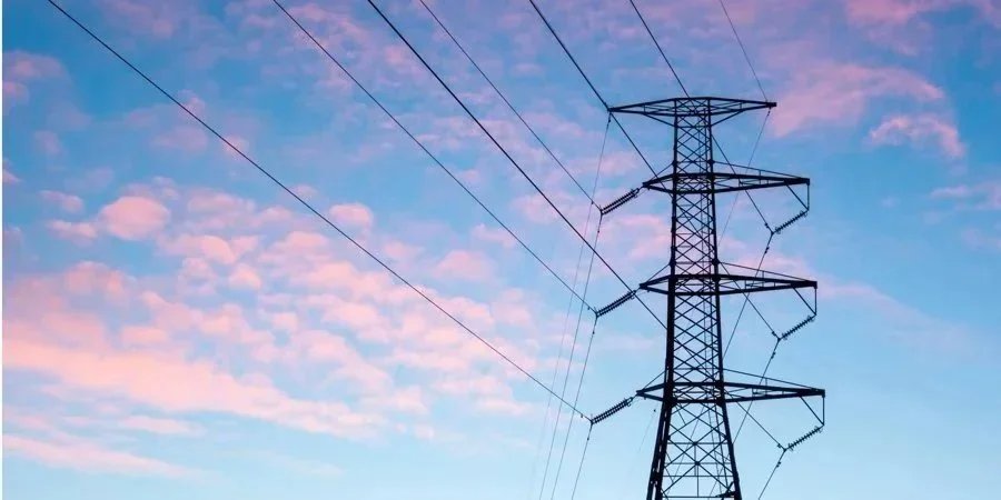 Due to bad weather on December 28, 52 settlements in four regions were left without electricity (Photo: unsplash / Nikola Johnny Mirkovic)