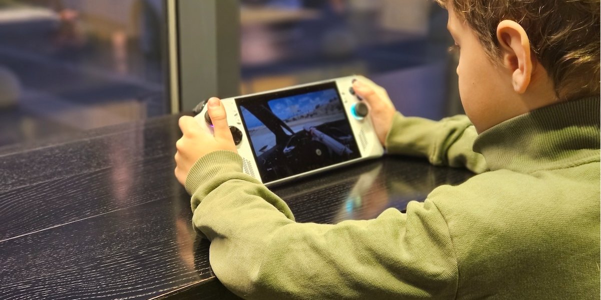 Обзор ASUS ROG Ally: пять причин купить портативную игровую консоль / NV