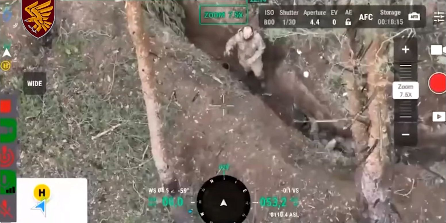 Taking out the fighter, the drone operator also shook the occupant (Photo: Screenshot of the video by the 95th Air Assault Brigade)