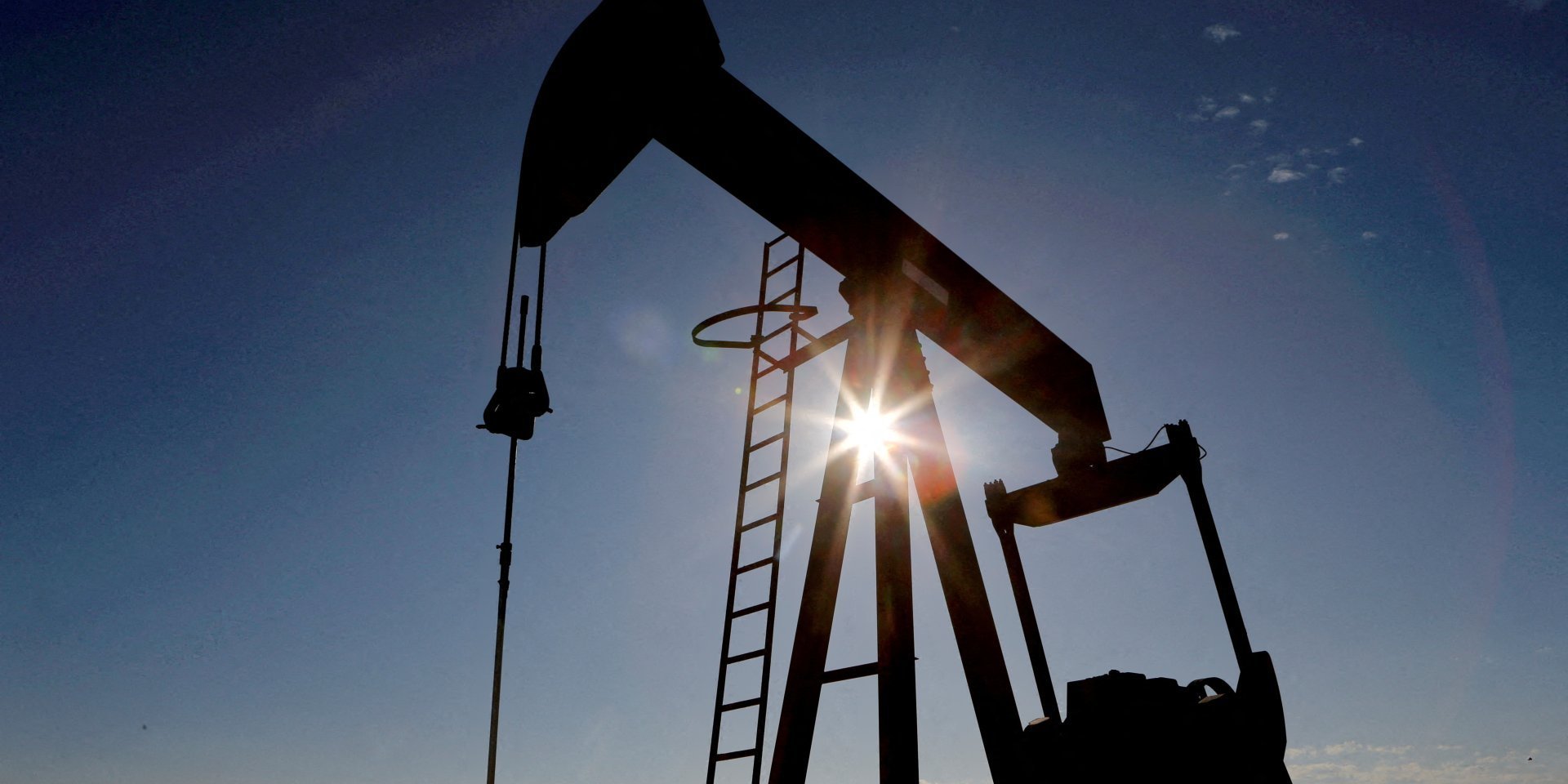 Россия наращивает бурение нефтяных скважин, несмотря на санкции (Фото: REUTERS/Angus Mordant)
