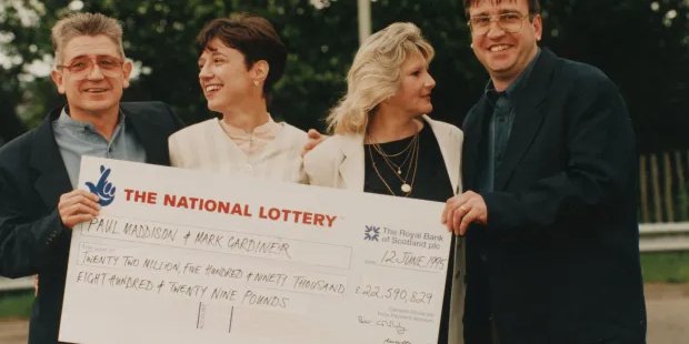 Переможець лотереї, який виграв 11 мільйонів фунтів стерлінгів, був сучасним «скруджем» (Фото: News Group Newspapers Ltd)