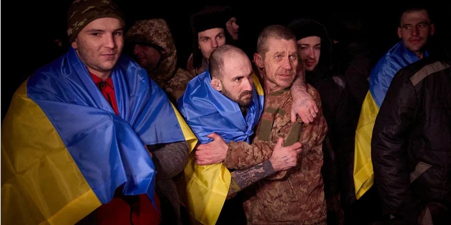 Ukrainian prisoners of war after the exchange on January 3, 2024 (Photo: Presidential Press Service/Handout via REUTERS)
