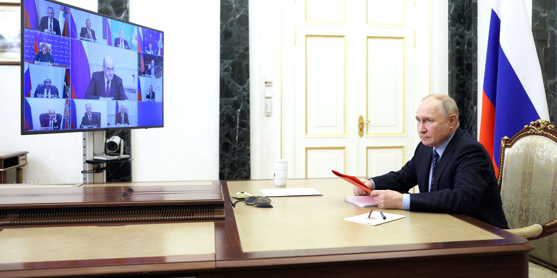 Ранее Путин требовал вооружить ВС РФ роботами с «искусственным интеллектом» (Фото: Gavriil Grigorov/REUTERS)