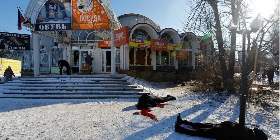 The market in Donetsk after shelling (Photo: REUTERS / Alexander Ermochenko)