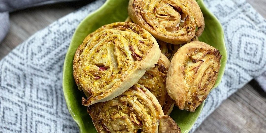 Вкусные рулетики с яблоками, как у бабушки (Фото: sweetcandy.sue / instagram)