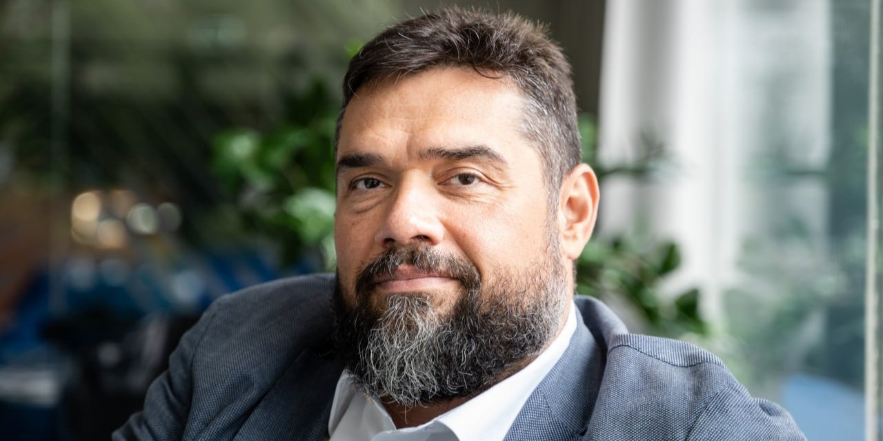 Володимир Козленко, засновник мережі КМDШ ВСЕСВІТ