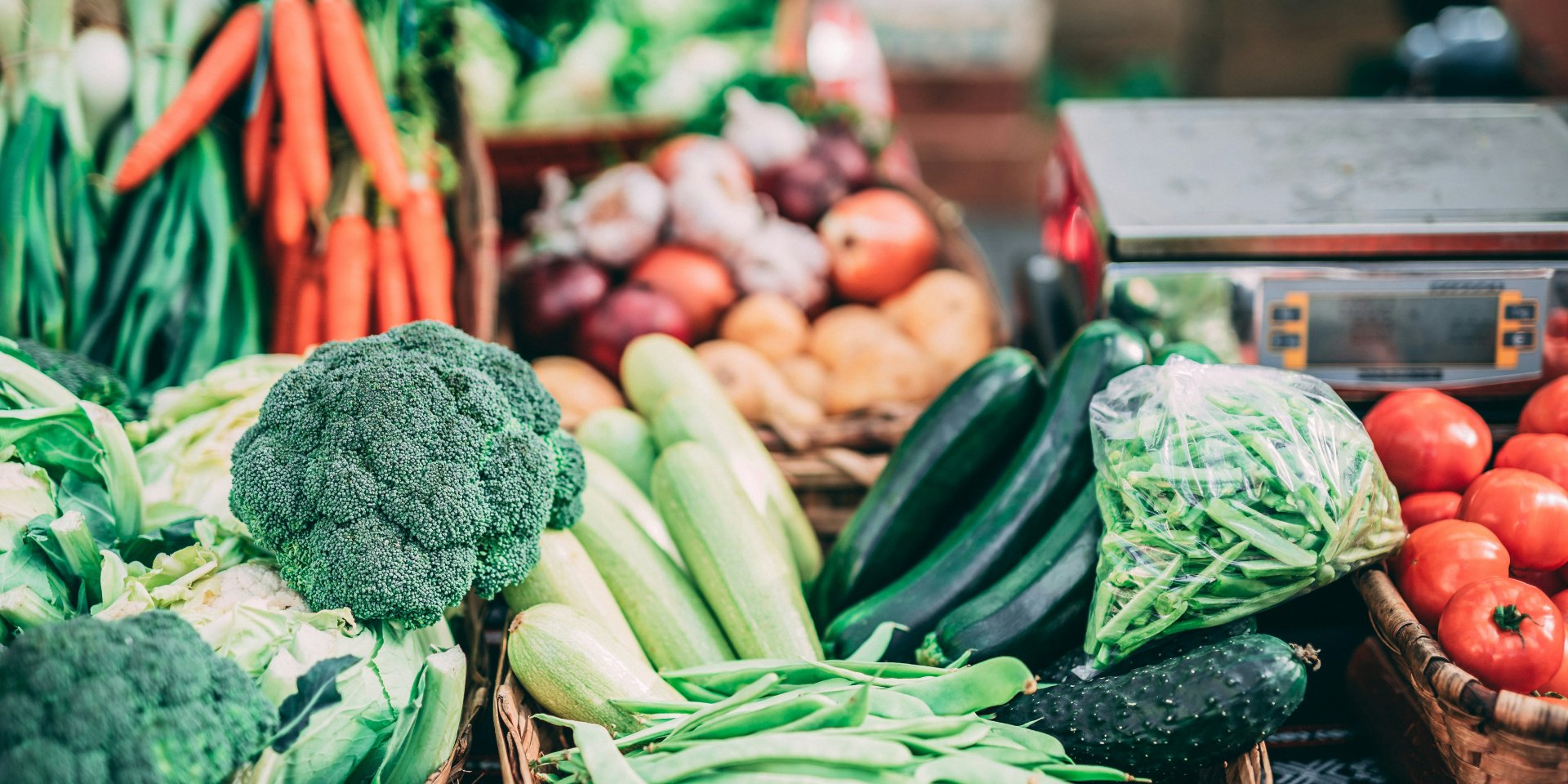 Як вибрати продукти для своєї ідеальної тарілки (Фото: Iñigo De la Maza/Unsplash)