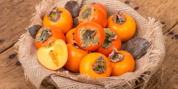 Чим корисна хурма та як її смачно поєднувати з іншими продуктами (Фото: dimitrova/depositphotos)