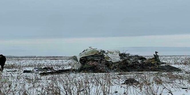 Обломки российского Ил-76, разбившегося в Белгородской области (Фото: Telegram-канал одного из российских «военкоров»)