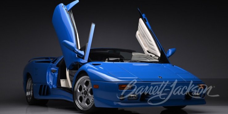 Єдиний Diablo VT Roadster 1997 року, пофарбований у синій колір (Фото: Barrett-Jackson)