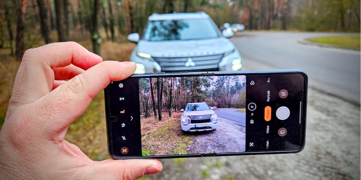 Motorola RAZR 40 Ultra — пять причин купить и одна причина этого не делать - фото