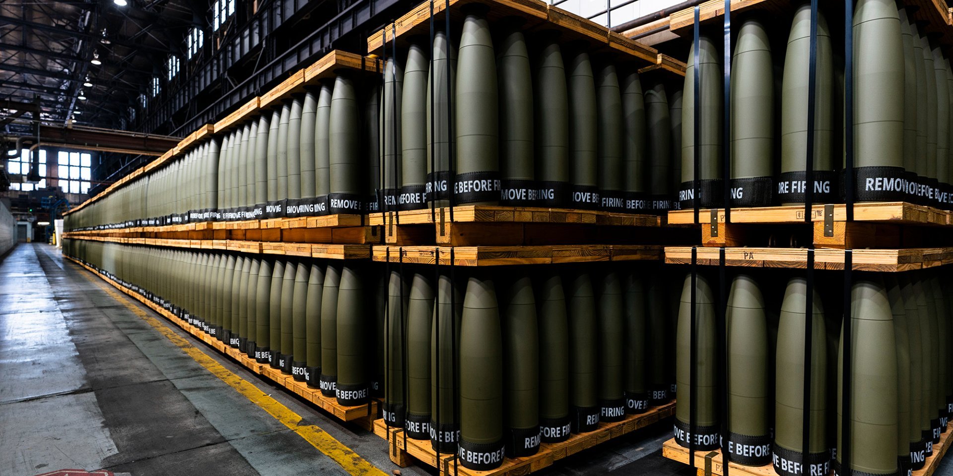 155 mm shells (Photo: AP / Matt Rourke)
