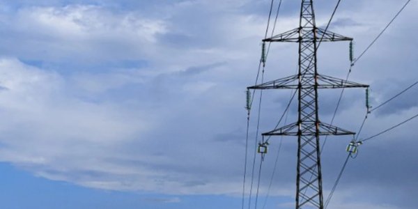 208 homes and 4 businesses were left without electricity, as specialists work to restore power (Photo: Укренерго)